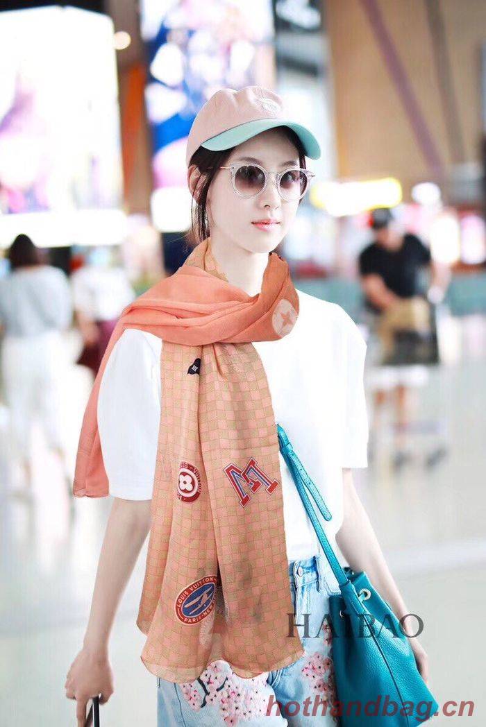 Louis Vuitton Scarf LVS00168